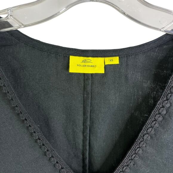 Roller Rabbit Betania Top Womens XS Black Boho Embroidered Long Sleeve V-Neck - Picture 2 of 10